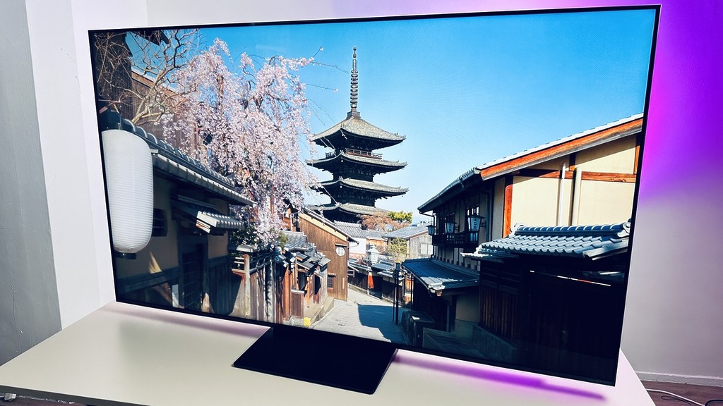 新推出的 C7K 系列採用 QD-MiniLED,65 吋版本也有多達 1008 個控光區,以中高階產品來說,規格是相當超班。