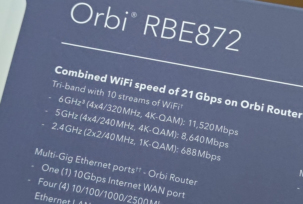 NETGEAR Orbi 870 使用三頻譜運作。