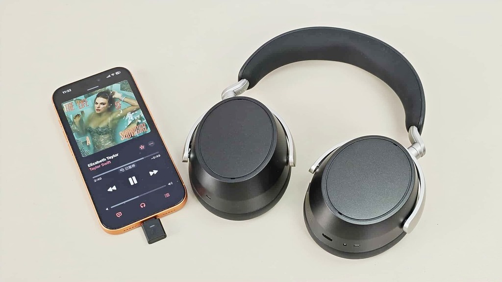 配合 BTD700 USB Type-C 適配器使用,對於會使用 iPhone、Samsung Galaxy 系列手機、電腦來聽歌的朋友,會明顯感受到音色的提升。