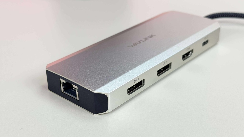 其 RJ45 有線網絡插口能支援較新的 2.5Gbps 高速寬頻。