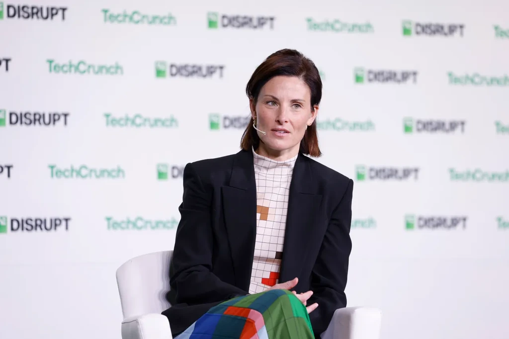 日前 Netflix 的技術長 Elizabeth Stone 向傳媒表示，Netflix 將加入包括即時投票、沉浸式首頁和全新兒童帳號介面等功能，其中最矚目的新功能當然是即時投票。