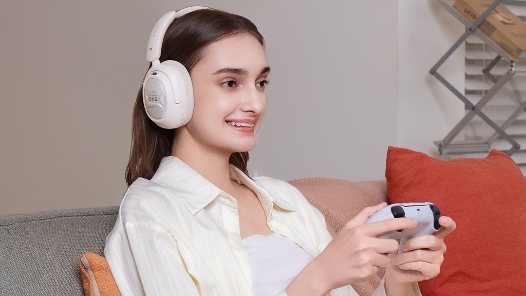 OXS Storm A2 有鐵灰色外,還有象牙白色選擇。