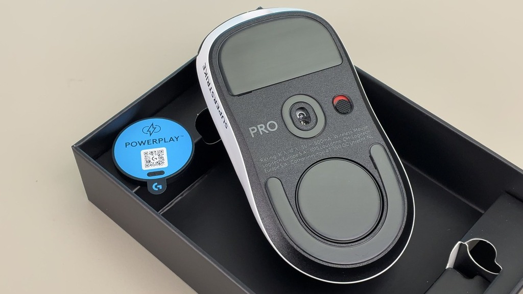 大面積腳貼，亦支援使用同廠 POWERPLAY 無線供電