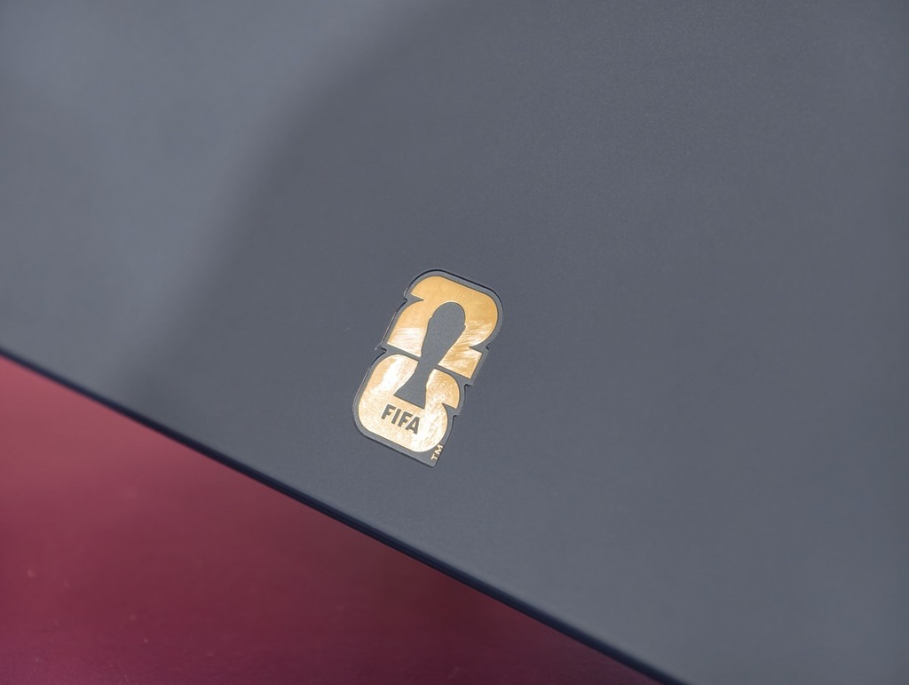 Yoga Slim 7i Ultra Aura FIFA World Cup 26 Edition