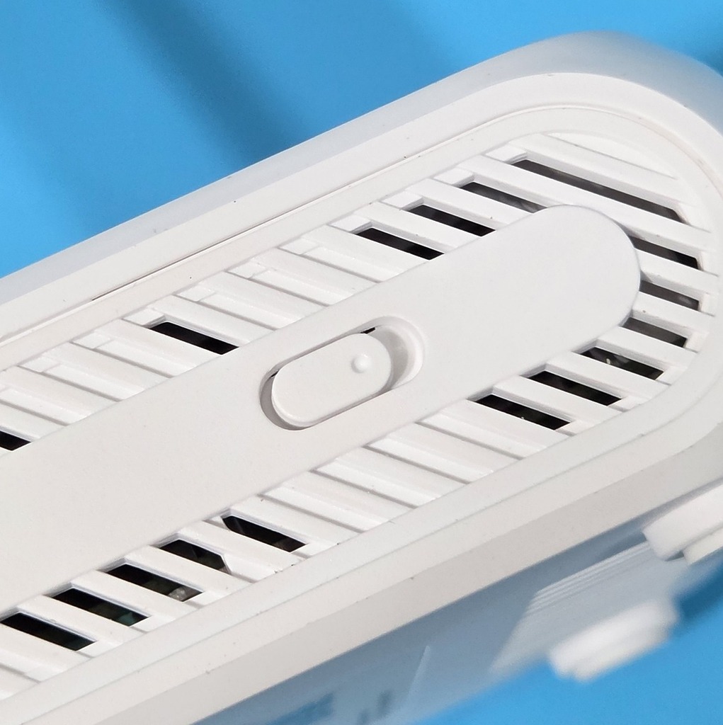 實體 Action Button。