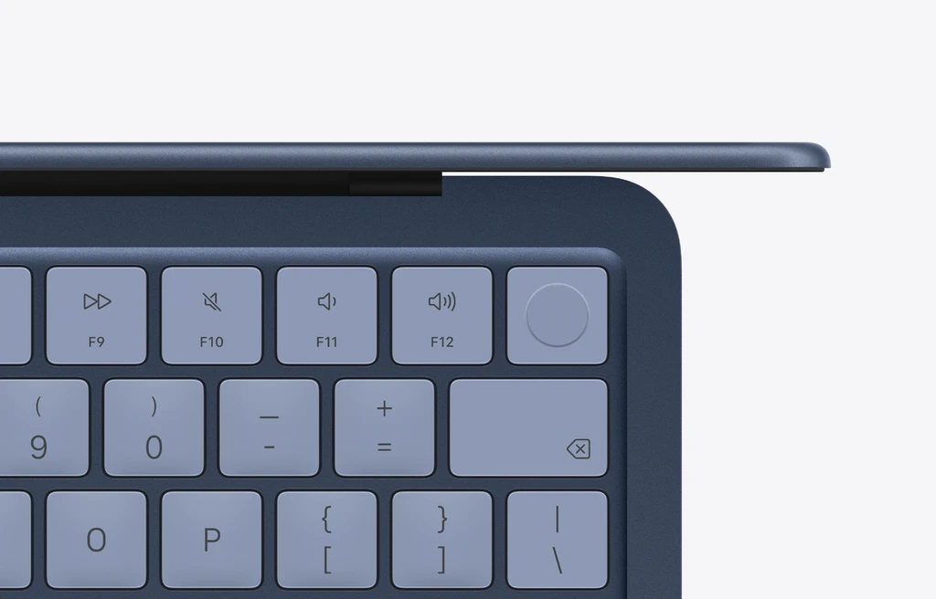 根據 Apple 官方的產品比較頁面中顯示,512GB 版本才有 Touch ID,莫非 256GB 版本會需要輸入密碼來解鎖嗎 ?