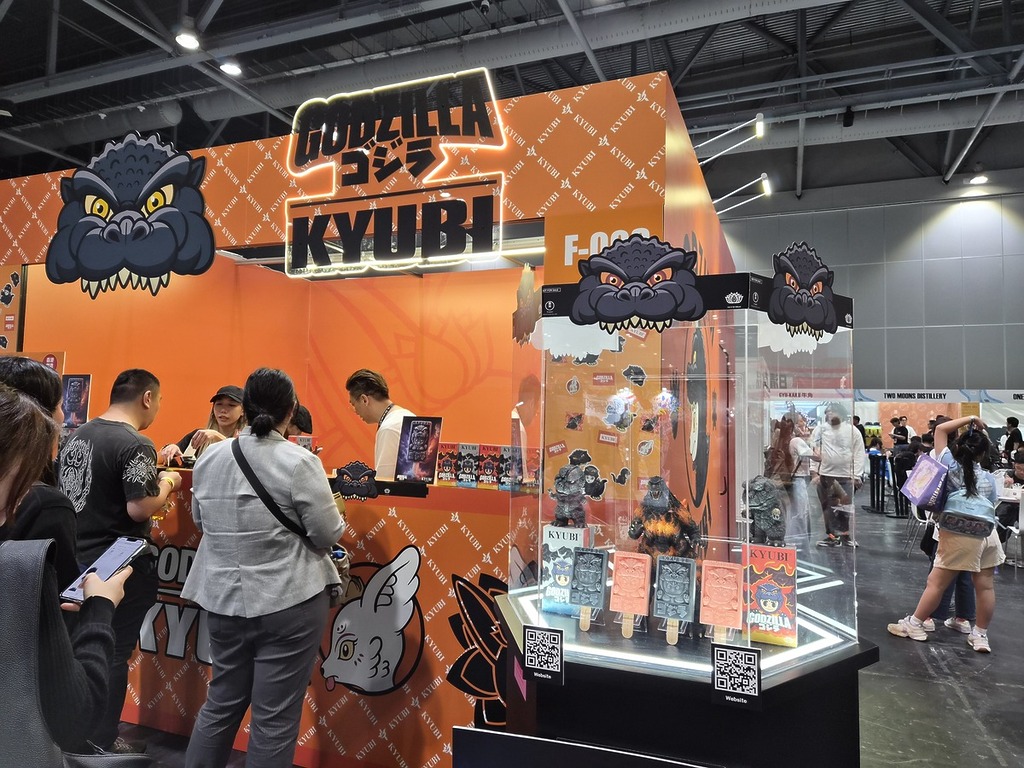 《哥斯拉》聯乘本地潮流牌子 KYUBI