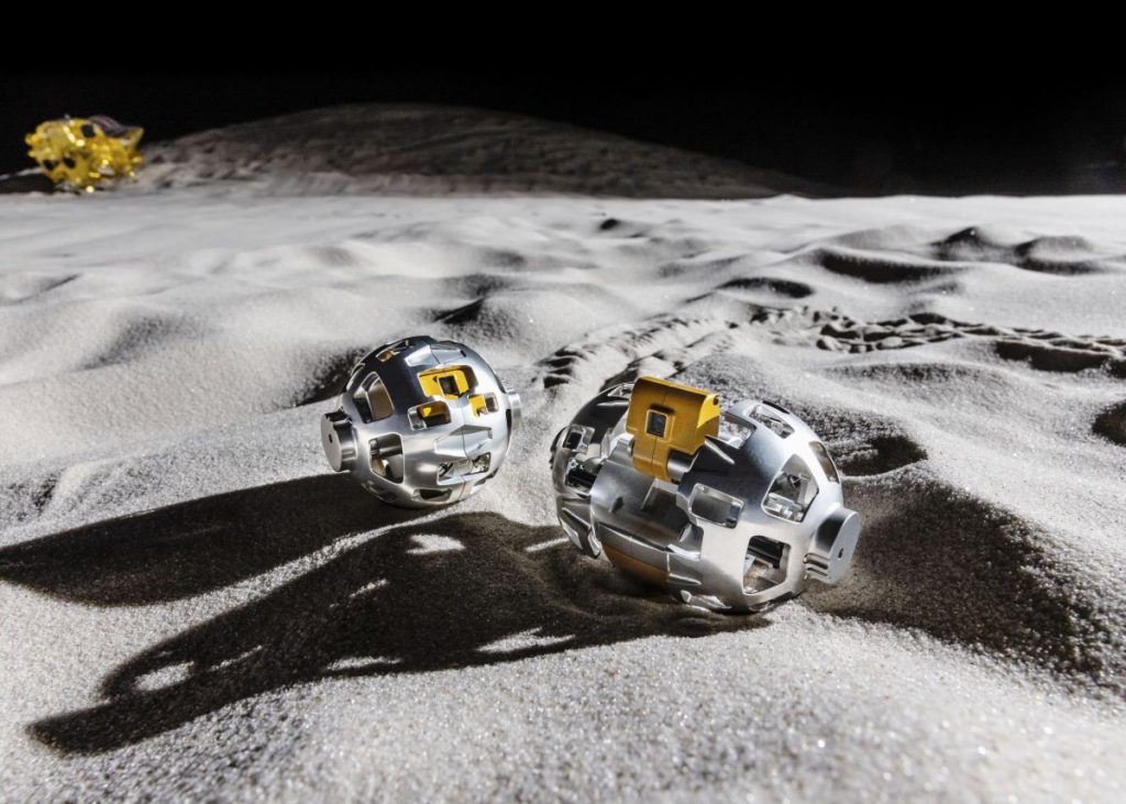 尤記得 2022 年,日本玩具廠商 TAKARA TOMY 宣布和日本 JAXA 宇宙航空研究開發機構,採用《ZOIDS 索斯機械獸》為藍本,設計出月球用的小型探索機械人 SLIM,並參與登月探索工作。