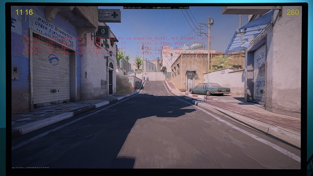 競技槍 GAME《CS2》使用「中」畫質都可達到200fps+ 的水平，轉角遇到愛都可以瞬發爆頭