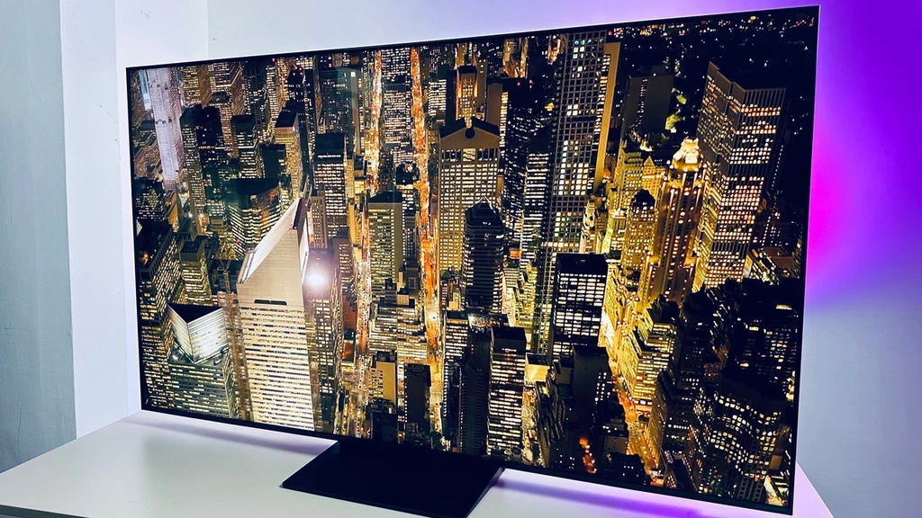TCL C7K 系列，採用了高階的 QD-Mini LED 技術