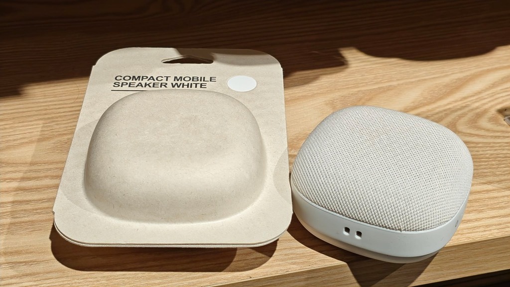 MUJI 新推出的迷你可攜式藍牙揚聲器（MUJI-CM1）是少數能支援兩台同時連接作立體聲播放的產品。