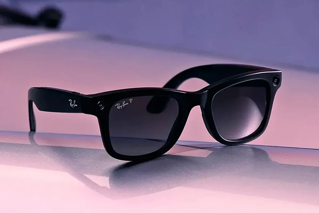 熱賣的 Ray-Ban Meta 智慧眼鏡先前傳出 Meta 打算針對部分高階 AI 功能或服務實施「月費訂閱制」，要求消費者買了眼鏡後還要按月付費才能使用完整功能。此消息一出迅速引爆廣大用戶與科技圈的不滿。
