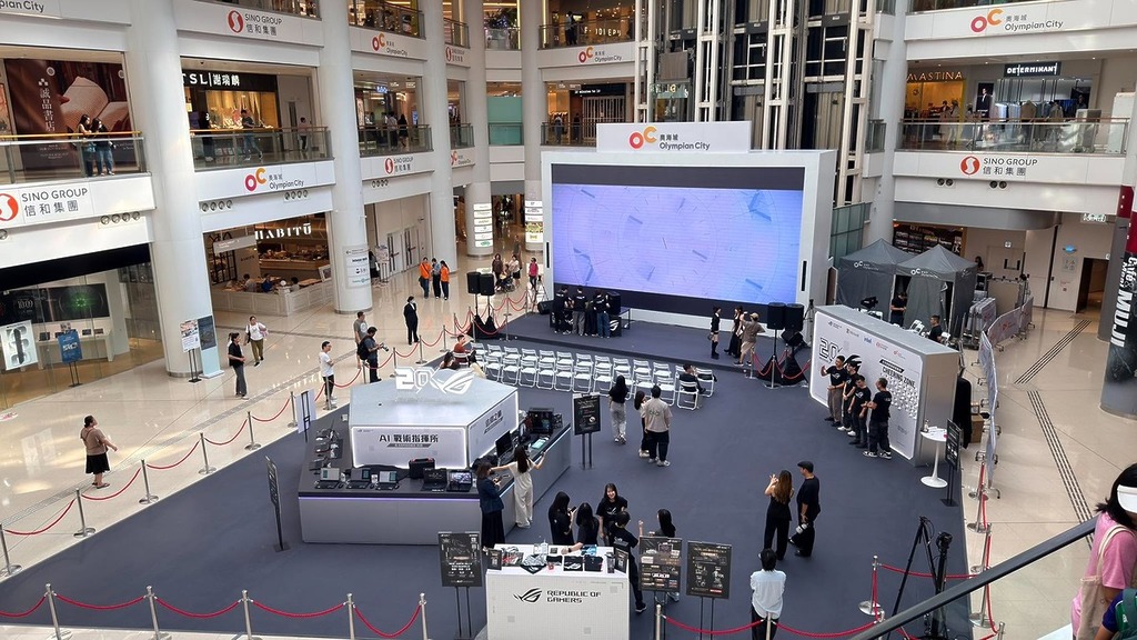 適逢 2026 年亞運會熱烈展開，ROG（Republic of Gamers）為慶祝品牌成立 20 週年，由即日起至 9 月 27 日於奧海城 2 期中庭舉辦「ROG 20 週年慶」。