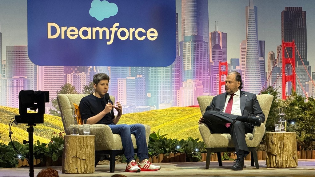 Sam Altman 在 Dreamforce 2026 會議上承認公眾對 AI 失控及少數公司掌握過多權力的憂累都是合理而需要處理的風險。