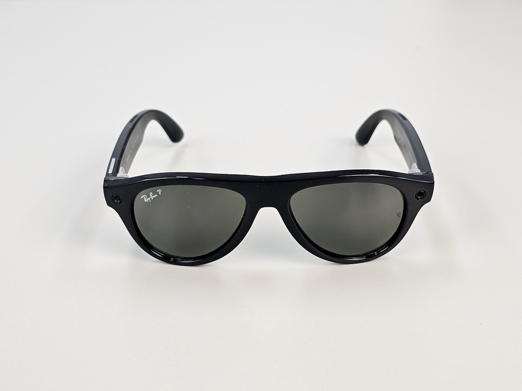 Ray-Ban Meta (Gen 3) 鏡腿高度成功縮減約 1mm，鏡腿厚度亦同步削薄約 0.3mm。